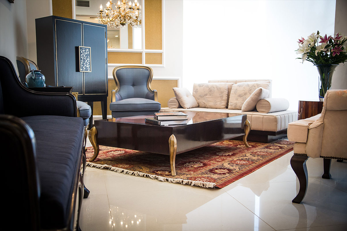showroom-burgudny-luxury-furniture
