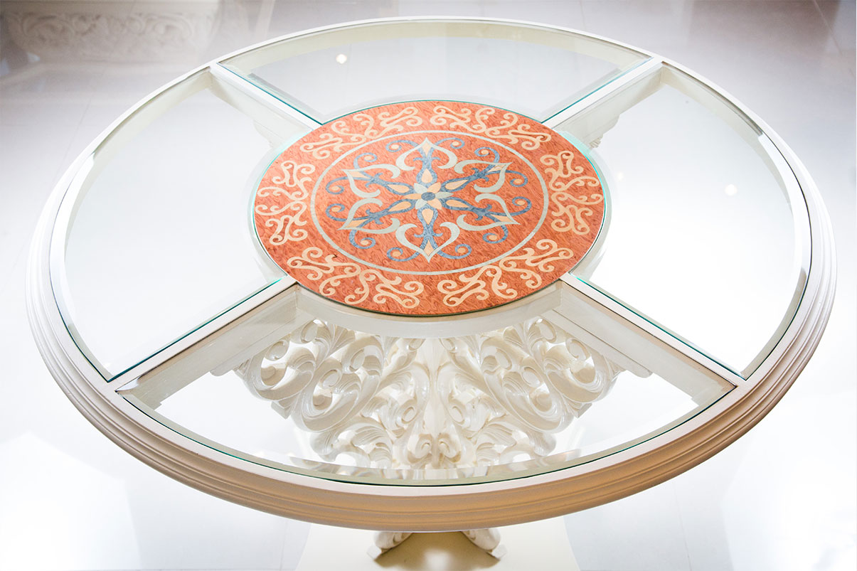 showroom-burgudny-round-coffee-table
